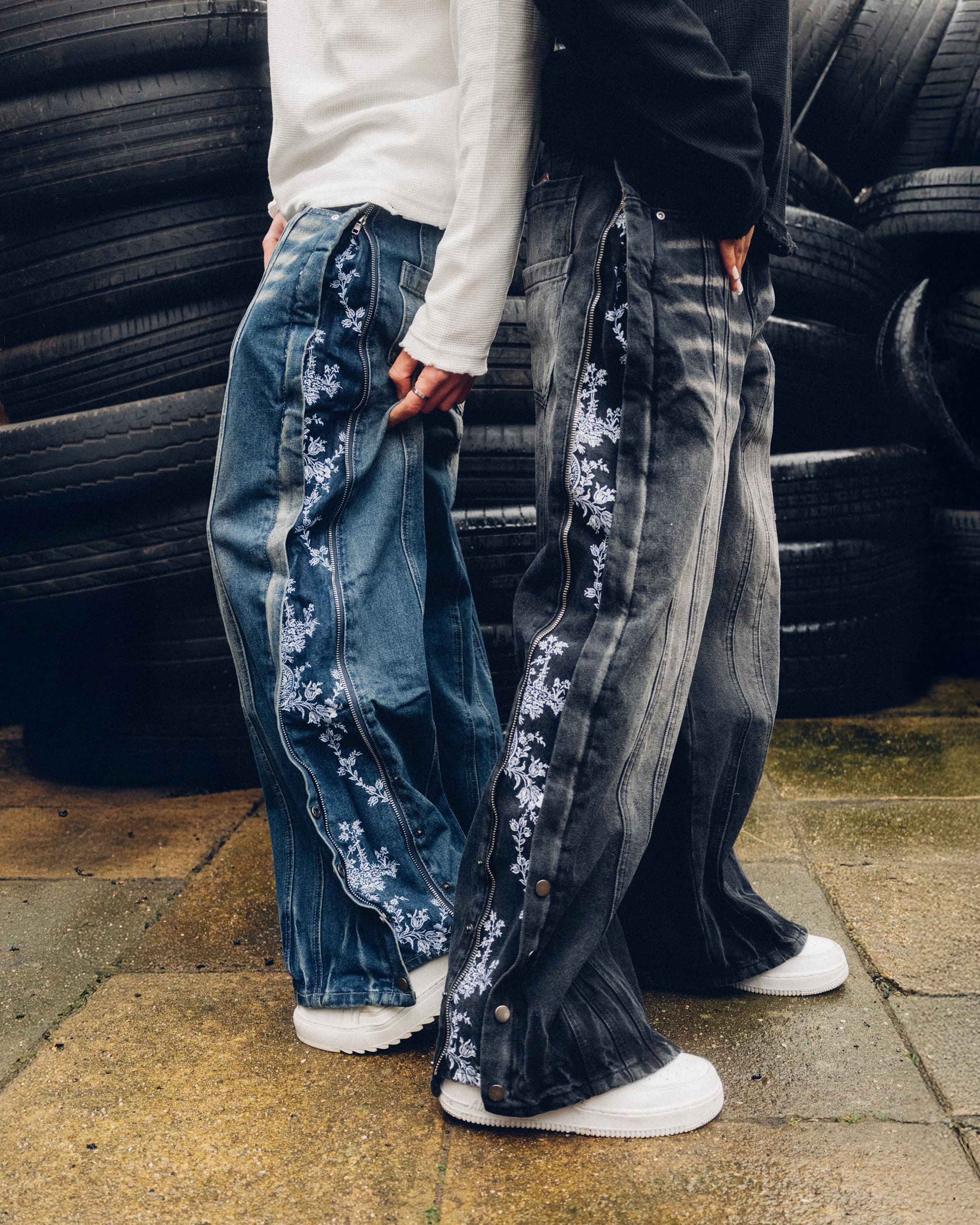 パンツ Resin Coated Zip Line Denim M FLORAL ZIP JEANS WASHED BLUE – DeoVolenti